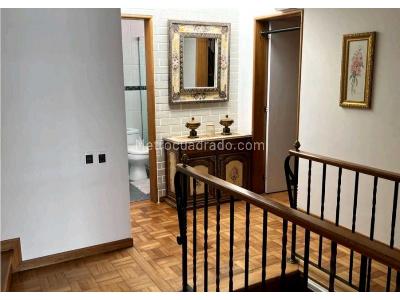 Casa de 4 alcobas en venta en El Poblado, Medellín, 216 m² · foto 9 de 20