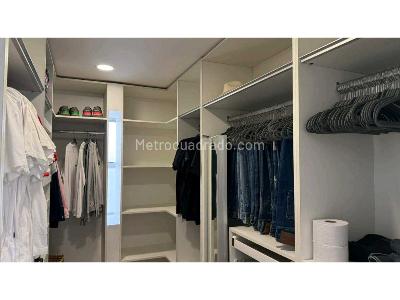 Casa de 3 alcobas en venta en El Poblado, Medellín, 480 m² · foto 9 de 20
