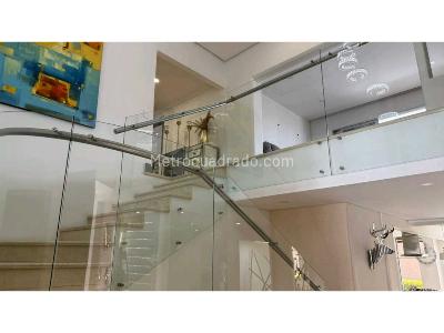 Casa de 3 alcobas en venta en El Poblado, Medellín, 480 m² · foto 10 de 20