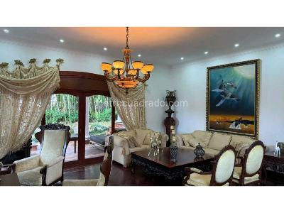 Casa de 4 alcobas en venta en Loma Del Escobero, Envigado, 1700 m² · foto 11 de 20