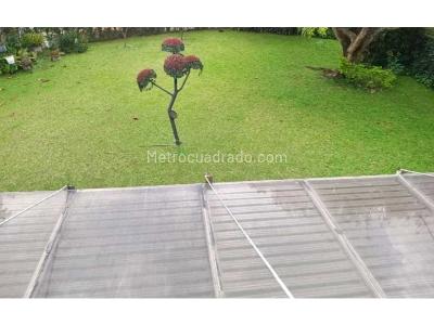 Casa de 5 alcobas en venta en Las Palmas, Medellín, 1584 m² · foto 2 de 13