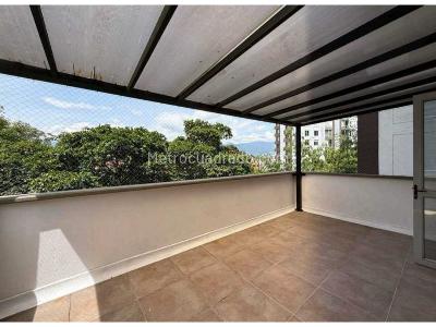 Apartamento en venta en El Poblado, Medellín · foto 2 de 7