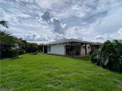 Casa de 5 alcobas en venta en Llanogrande, Rionegro, 460 m² · foto 3 de 20