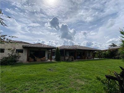 Casa de 5 alcobas en venta en Llanogrande, Rionegro, 460 m² · foto 10 de 20