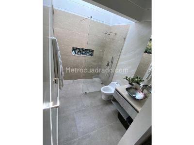 Casa de 5 alcobas en venta en Llanogrande, Rionegro, 460 m² · foto 16 de 20