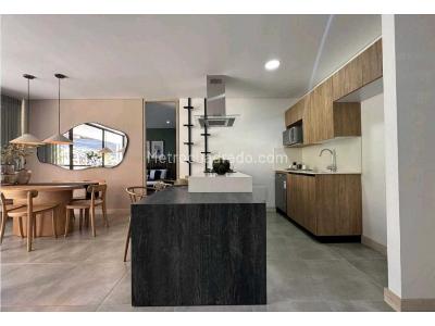 Apartamento de 2 alcobas en venta en Los Balsos Poblado, Medellín, 87 m² · foto 4 de 13