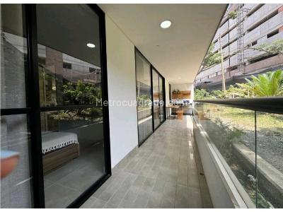 Apartamento de 2 alcobas en venta en Los Balsos Poblado, Medellín, 87 m² · foto 5 de 13