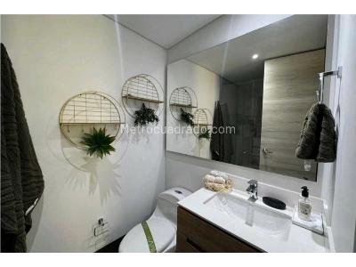 Apartamento de 2 alcobas en venta en Los Balsos Poblado, Medellín, 87 m² · foto 7 de 13