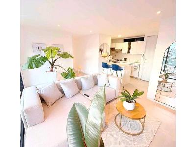 Apartamento de 2 alcobas en venta en El Poblado, Medellín, 86 m² · foto 6 de 14