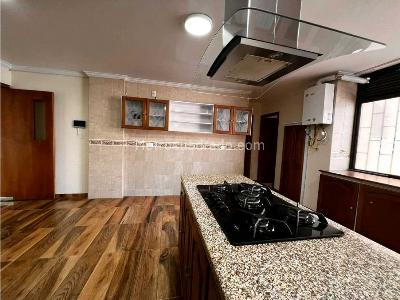 Apartamento de 3 alcobas en venta en Laureles, Medellín, 237 m² · foto 5 de 20