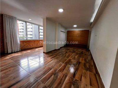 Apartamento de 3 alcobas en venta en Laureles, Medellín, 237 m² · foto 8 de 20