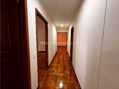 Apartamento de 3 alcobas en venta en Laureles, Medellín, 237 m² · foto 11 de 20