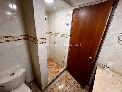 Apartamento de 3 alcobas en venta en Laureles, Medellín, 237 m² · foto 18 de 20
