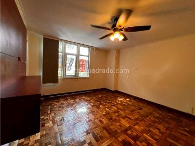 Apartamento de 3 alcobas en venta en Laureles, Medellín, 237 m² · foto 20 de 20