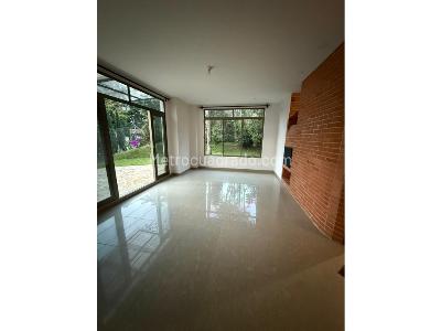 Casa de 4 alcobas en venta en El Poblado, Medellín, 325 m² · foto 8 de 20
