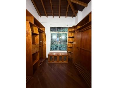 Casa de 4 alcobas en venta en El Poblado, Medellín, 325 m² · foto 14 de 20