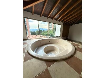 Casa de 4 alcobas en venta en El Poblado, Medellín, 325 m² · foto 19 de 20