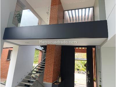 Casa de 5 alcobas en venta en Alto Las Palmas, Envigado, 400 m² · foto 9 de 20