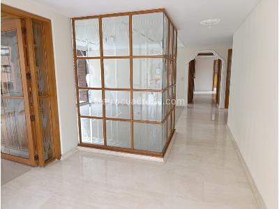 Apartamento en arriendo en El Poblado, Medellín · foto 3 de 20