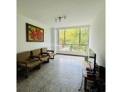 Apartamento en venta en El Poblado, Medellín · foto 3 de 13