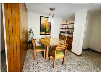 Apartamento en venta en El Poblado, Medellín · foto 5 de 13
