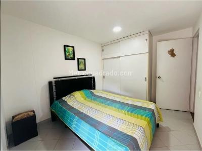 Apartamento en venta en El Poblado, Medellín · foto 8 de 13