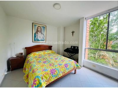 Apartamento en venta en El Poblado, Medellín · foto 9 de 13
