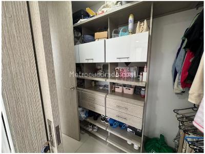 Apartamento de 3 alcobas en venta en El Poblado, Medellín, 109 m² · foto 15 de 16
