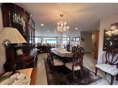 Apartamento de 2 alcobas en venta en El Poblado, Medellín, 133 m² · foto 9 de 15