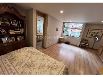Apartamento de 2 alcobas en venta en El Poblado, Medellín, 133 m² · foto 10 de 15