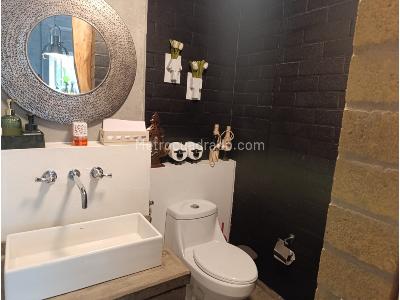 Apartamento de 1 alcoba en venta en La Florida, Medellín, 109 m² · foto 7 de 20