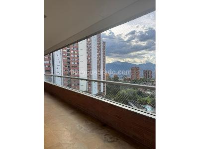 Apartamento de 4 alcobas en arriendo en El Poblado, Medellín, 272 m² · foto 17 de 20