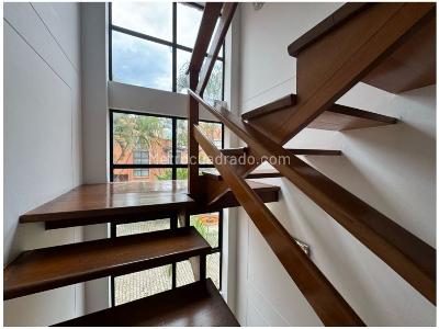 Casa de 4 alcobas en venta en El Poblado, Medellín, 270 m² · foto 7 de 18