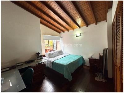 Casa de 4 alcobas en venta en El Poblado, Medellín, 270 m² · foto 8 de 18