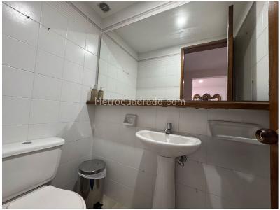 Casa de 4 alcobas en venta en El Poblado, Medellín, 270 m² · foto 9 de 18