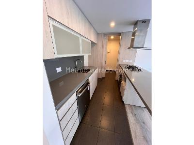 Apartamento de 3 alcobas en venta en Las Palmas, Medellín, 122 m² · foto 3 de 14