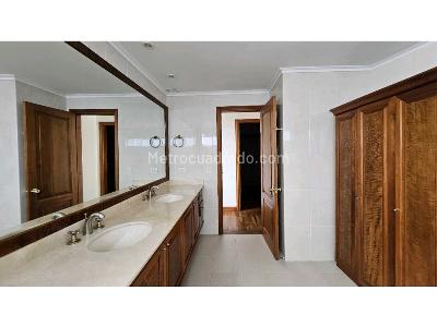 Apartamento en venta en El Poblado, Medellín · foto 14 de 20
