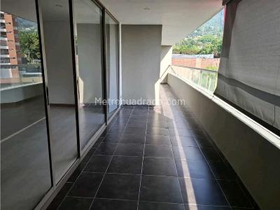 Apartamento en venta en Loma Del Esmeraldal, Envigado · foto 3 de 10