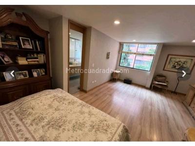 Apartamento de 2 alcobas en venta en El Poblado, Medellín, 133 m² · foto 6 de 13