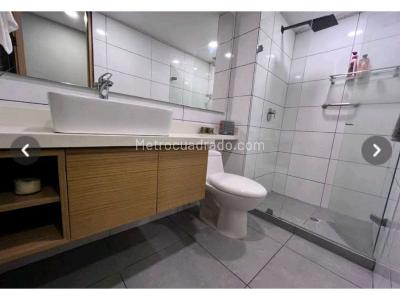 Apartamento de 2 alcobas en venta en El Poblado, Medellín, 133 m² · foto 7 de 13