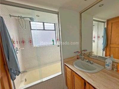 Apartamento de 5 alcobas en venta en El Poblado, Medellín, 190 m² · foto 10 de 14