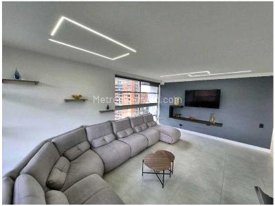 Apartamento en venta en El Poblado, Medellín · foto 2 de 20