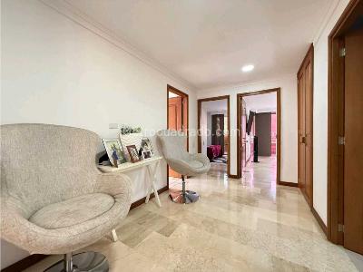 Apartamento en venta en Laureles, Medellín · foto 8 de 18