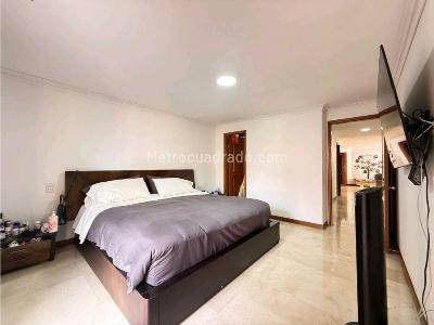 Apartamento en venta en Laureles, Medellín · foto 10 de 18