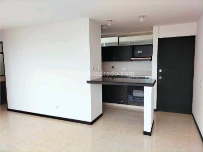 Apartamento en venta en Loma De Los Bernal, Medellín · foto 3 de 16