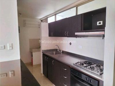 Apartamento en venta en Loma De Los Bernal, Medellín · foto 6 de 16