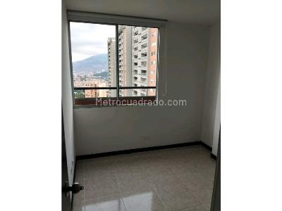Apartamento en venta en Loma De Los Bernal, Medellín · foto 12 de 16