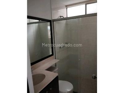 Apartamento en venta en Loma De Los Bernal, Medellín · foto 14 de 16