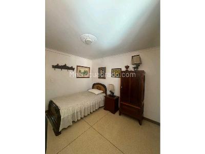 Apartamento de 4 alcobas en venta en Laureles, Medellín, 118 m² · foto 7 de 16
