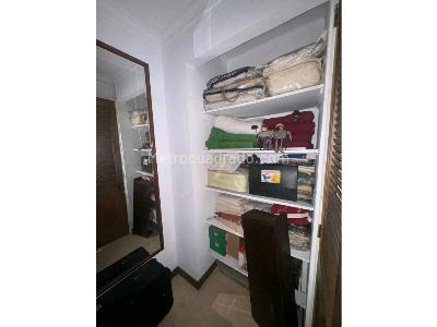 Apartamento de 4 alcobas en venta en Laureles, Medellín, 118 m² · foto 10 de 16